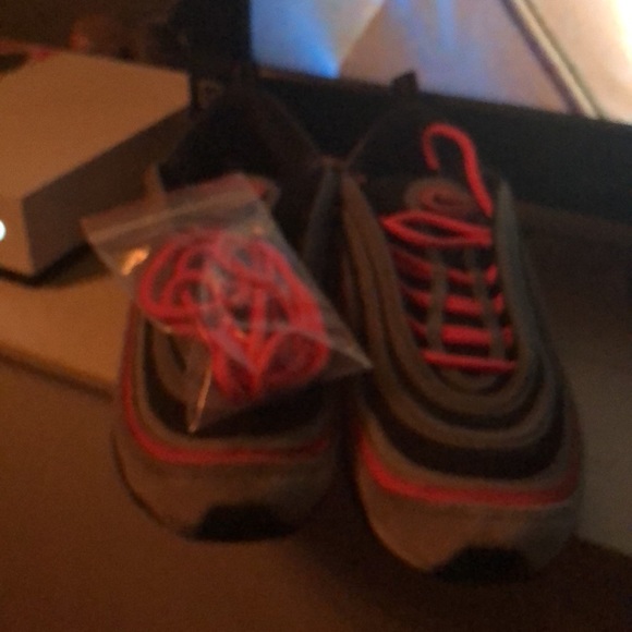 Used airmax 97s Colour way red,black,white,silver - Picture 2 of 9